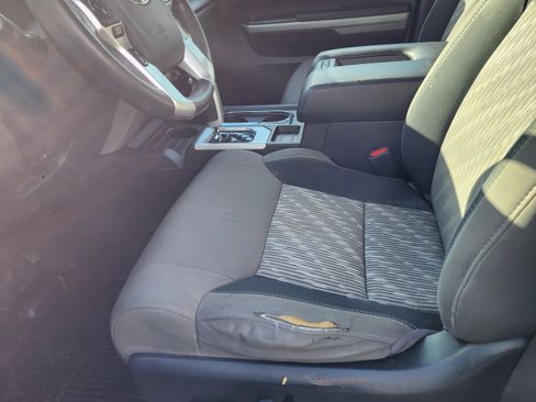 Used 2019 Toyota Tundra SR5 w/ SR5 Upgrade Package AWD/4WD image 14
