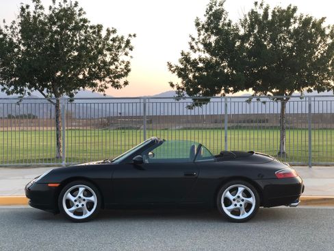 Used 2001 Porsche 911 Cabriolet image 13