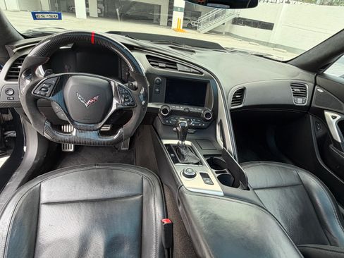 Used 2015 Chevrolet Corvette Z06 w/ 3LZ Preferred Equipment Group RWD image 24