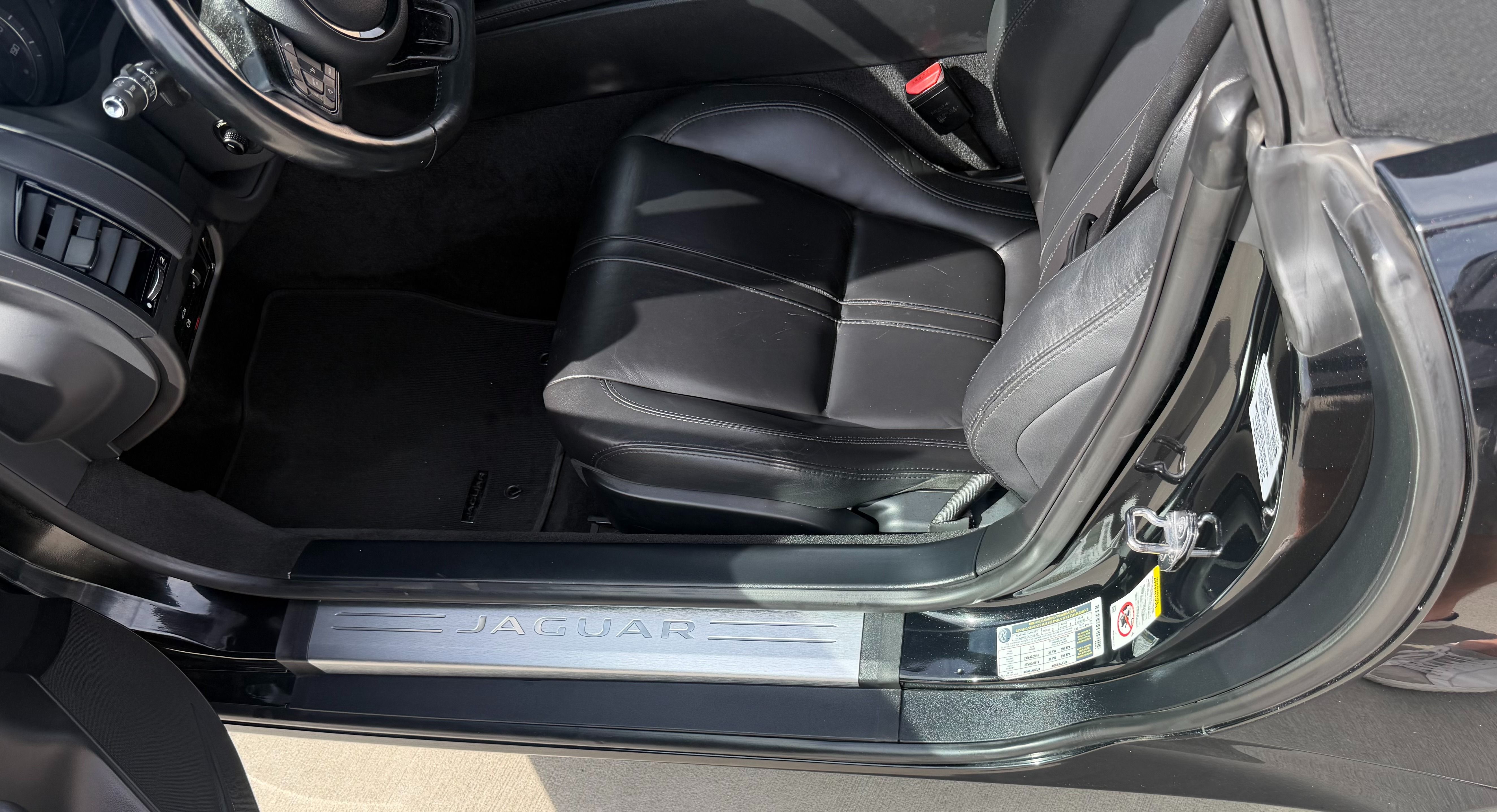 Used 2015 Jaguar F-TYPE S RWD image 23