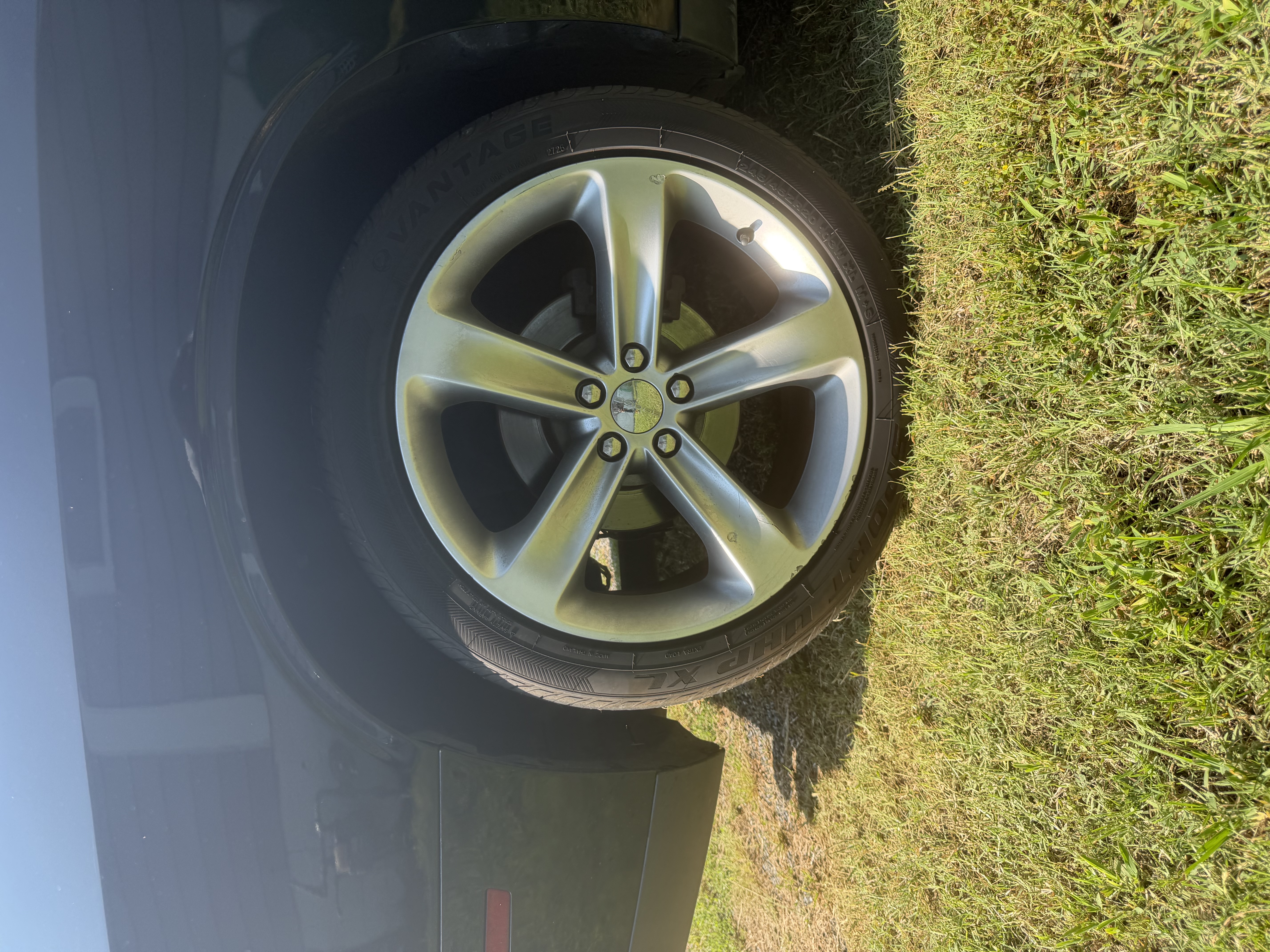 Used 2018 Dodge Challenger R/T RWD image 12