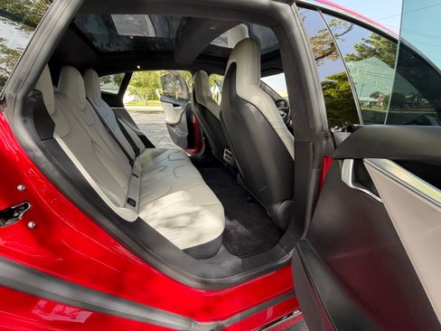 Used 2016 Tesla Model S 75 RWD image 17