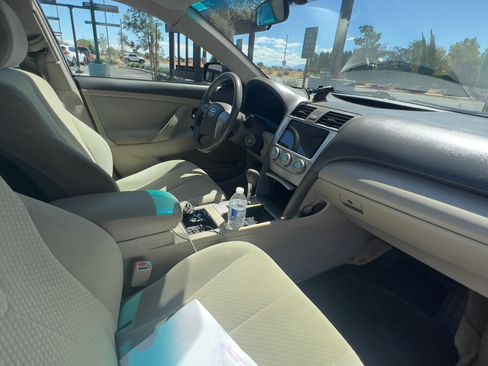 Used 2009 Toyota Camry LE image 15