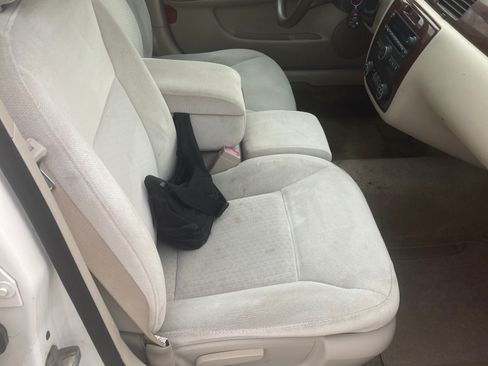 Used 2008 Chevrolet Impala LT FWD image 14