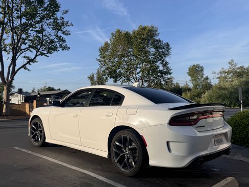 Used 2019 Dodge Charger GT w/ Blacktop Package image 8