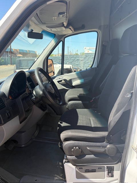 Used 2015 Mercedes-Benz Sprinter 2500 image 18