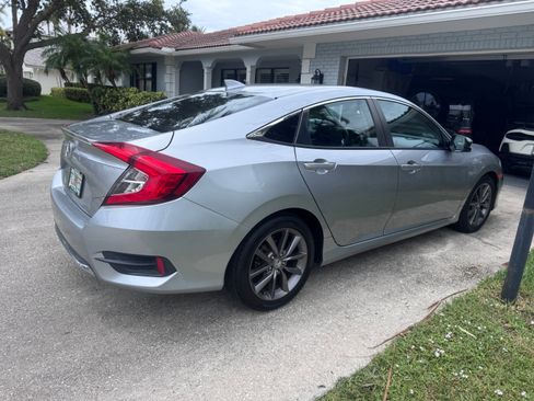 Used 2020 Honda Civic EX image 8