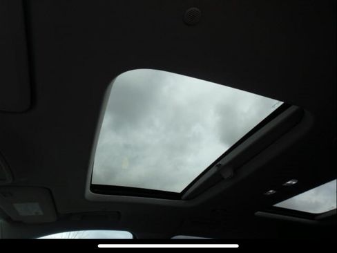 Used 2018 Chevrolet Traverse Premier w/ Redline Edition image 18