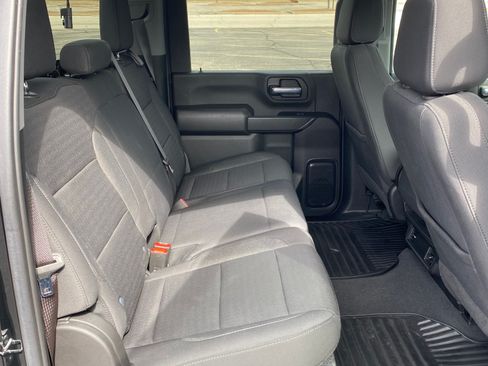 Used 2024 Chevrolet Silverado 2500 Custom w/ Custom Value Package image 16