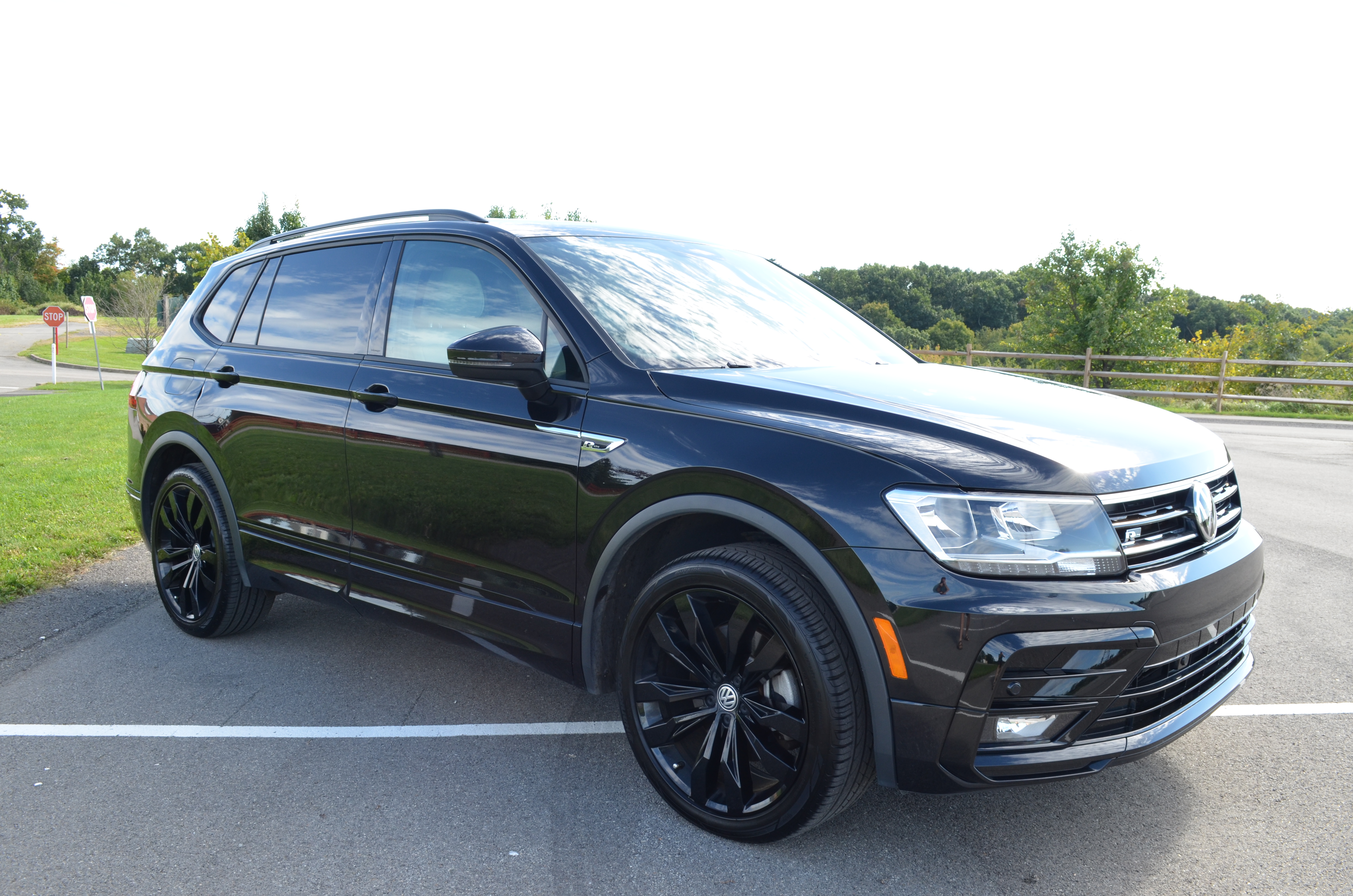 Used 2021 Volkswagen Tiguan SE R-Line AWD/4WD image 10