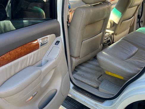 Used 2005 Lexus GX 470 image 16