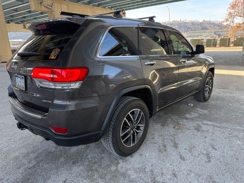 Used 2019 Jeep Grand Cherokee Limited w/ Luxury Group II image 6