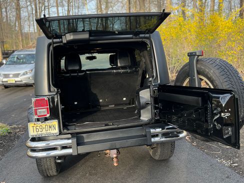 Used 2013 Jeep Wrangler Unlimited Sahara w/ Dual Top Group image 6