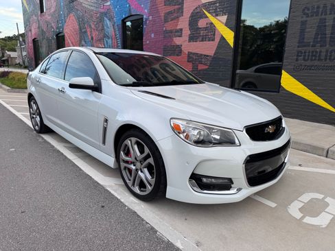 Used 2017 Chevrolet SS RWD image 9