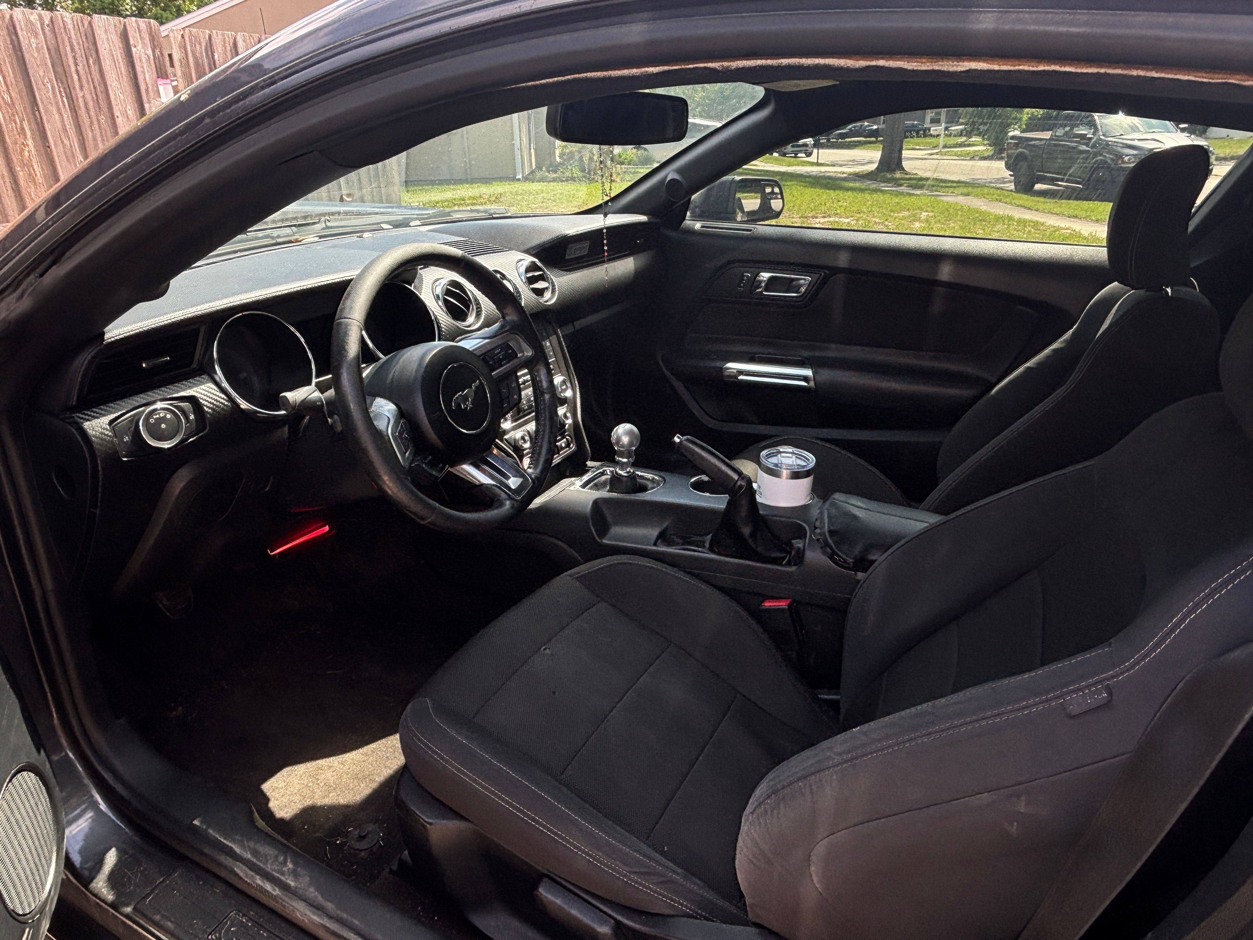 Used 2016 Ford Mustang Coupe RWD image 8