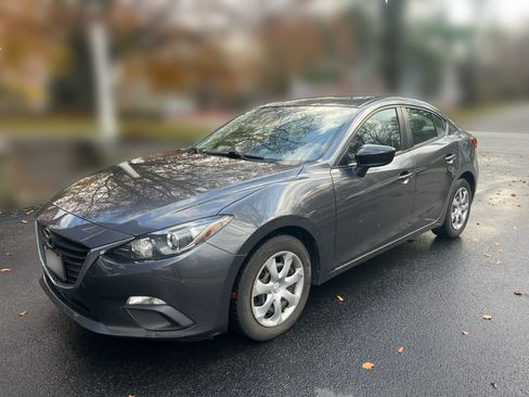 Used 2015 MAZDA MAZDA3 i SV image 2