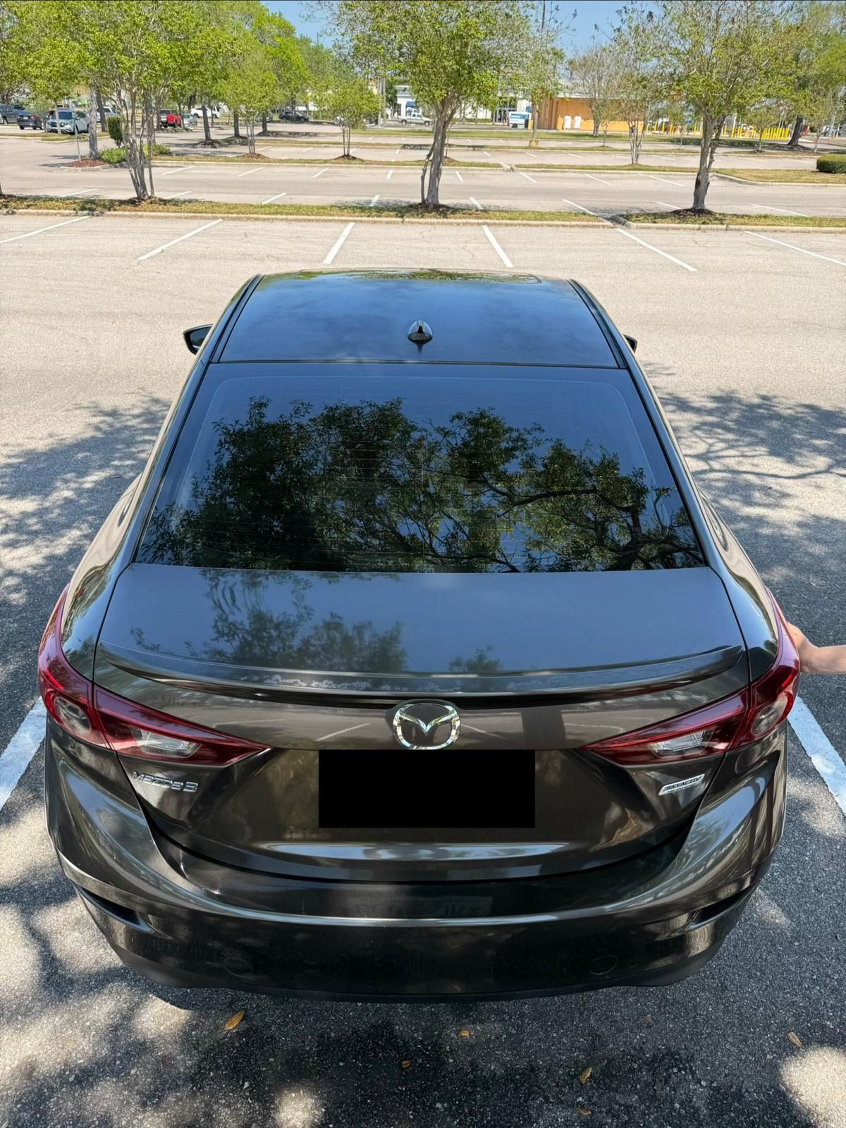 Used 2014 MAZDA MAZDA3 i Touring w/ Technology Package FWD image 2