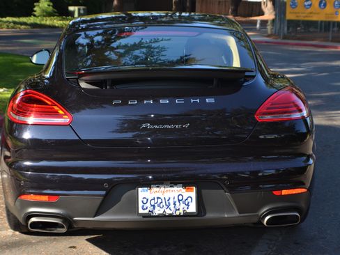 Used 2016 Porsche Panamera 4 Edition AWD/4WD image 4