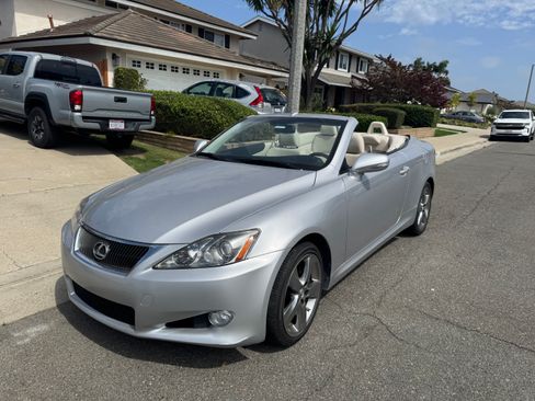 Used 2010 Lexus IS 250C RWD image 4