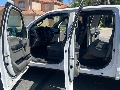 Used 2018 Ford F150 XLT AWD/4WD image 6