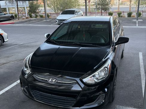 Used 2017 Hyundai Accent SE image 1