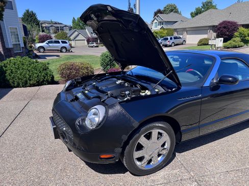 Used 2002 Ford Thunderbird RWD image 10