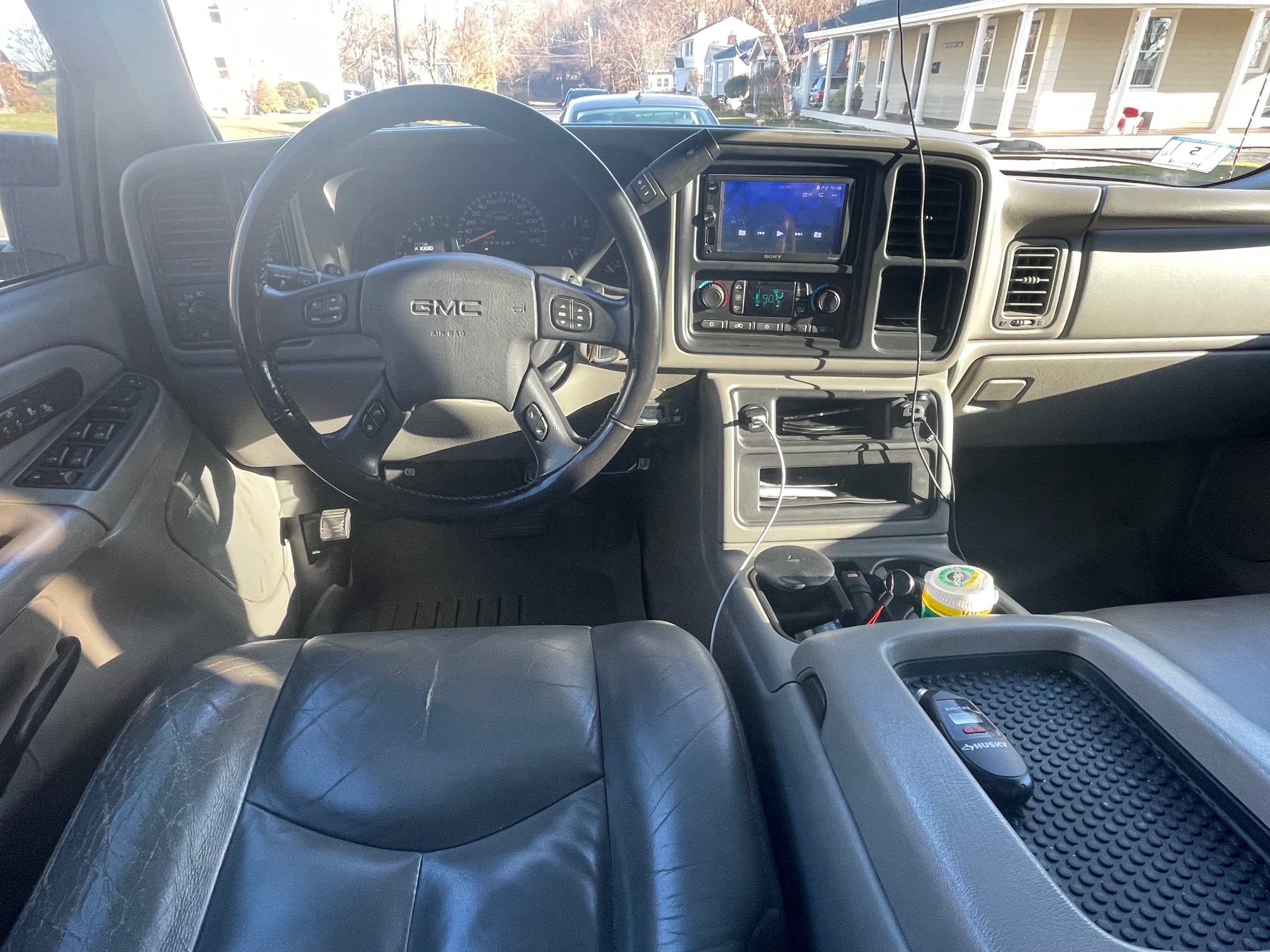 Used 2006 GMC Sierra 2500 SLT w/ Heavy-Duty Power Package AWD/4WD image 24