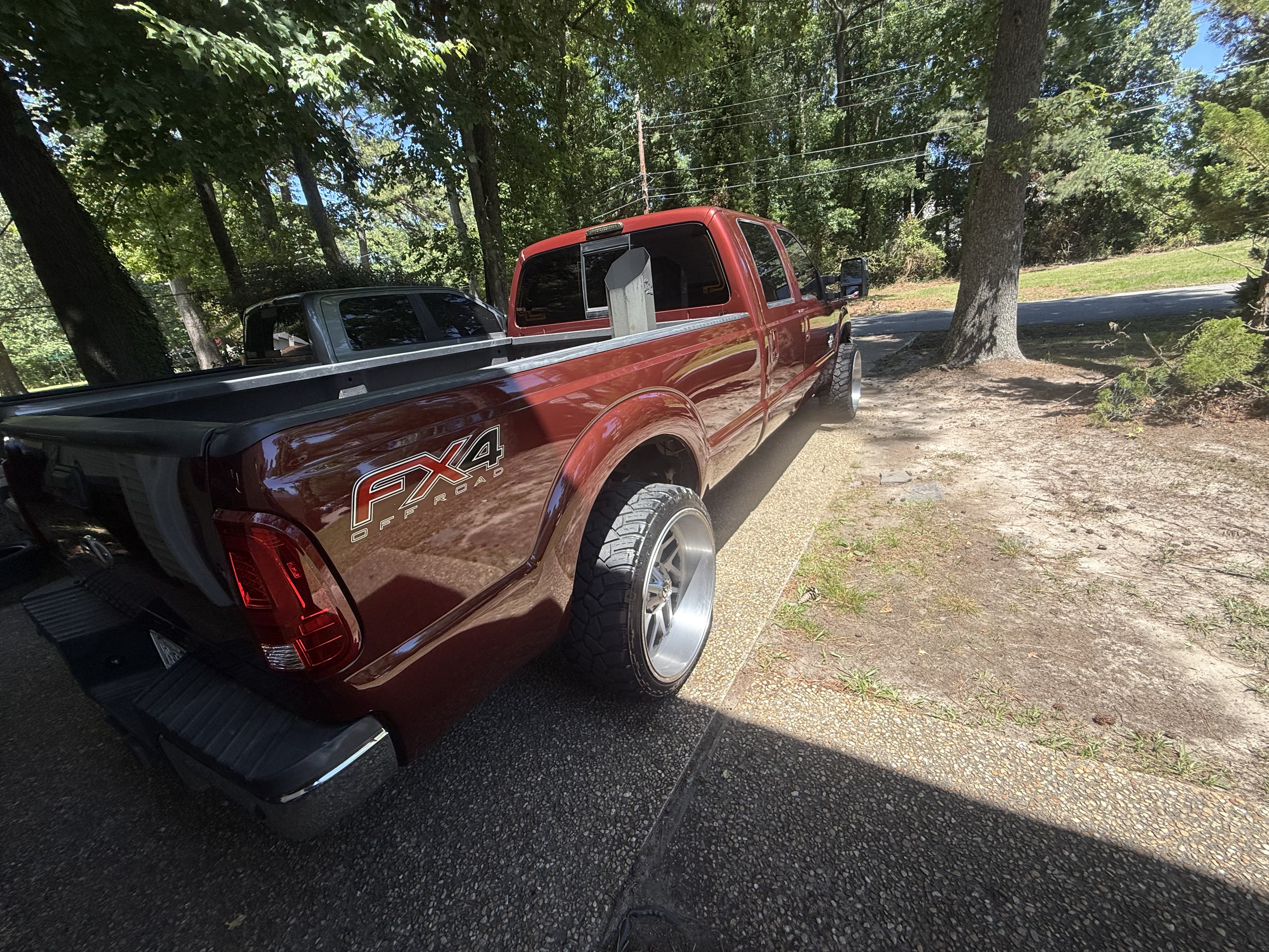 Used 2012 Ford F350 Lariat w/ Lariat Ultimate Pkg AWD/4WD image 12