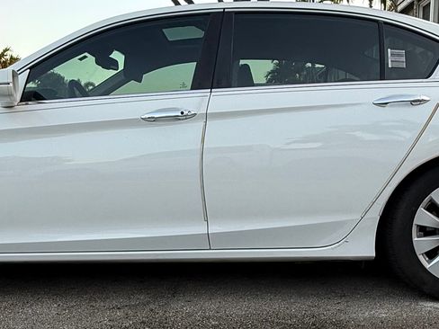 Used 2015 Honda Accord EX-L image 2