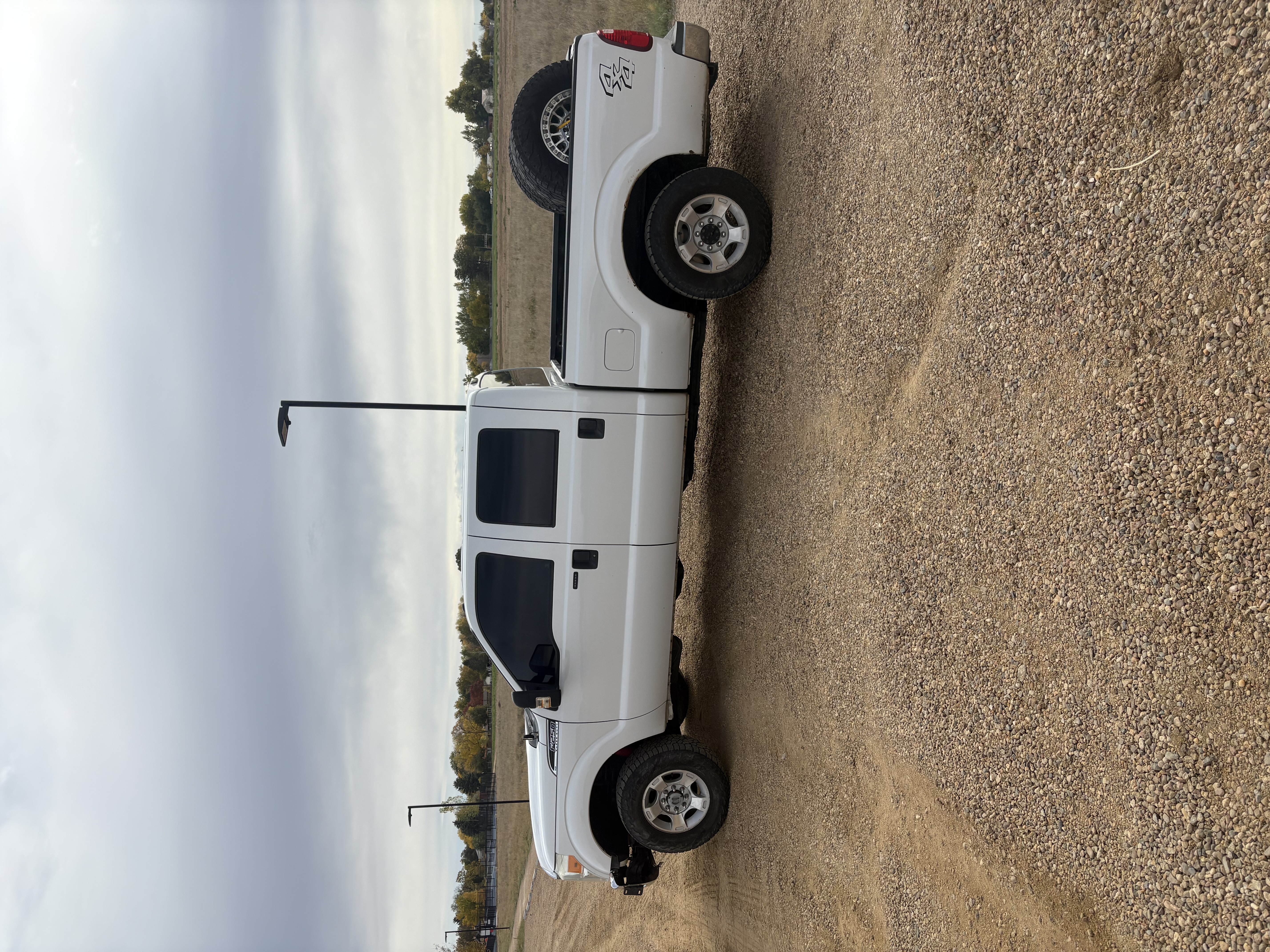 Used 2015 Ford F250 XLT w/ FX4 Off-Road Package AWD/4WD image 8