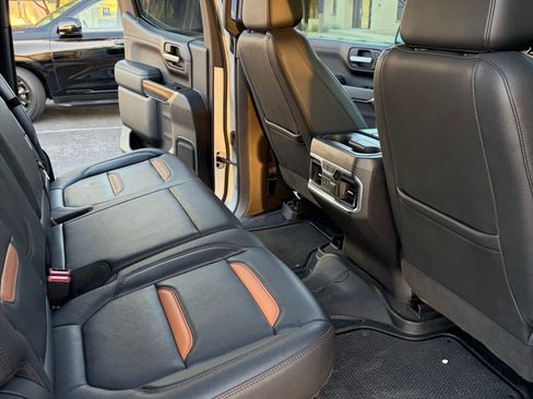 Used 2021 GMC Sierra 1500 AT4 w/ AT4 Premium Package AWD/4WD image 16