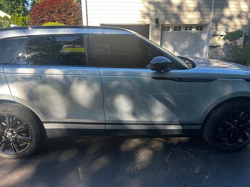 Used 2019 Land Rover Range Rover Velar S AWD/4WD image 11
