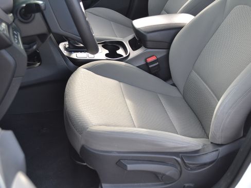 Used 2015 Hyundai Santa Fe Sport image 12