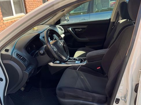 Used 2013 Nissan Altima 2.5 SV w/ 2.5SV Convenience Pkg FWD image 6