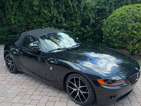 Used 2004 BMW Z4 2.5i RWD image 29