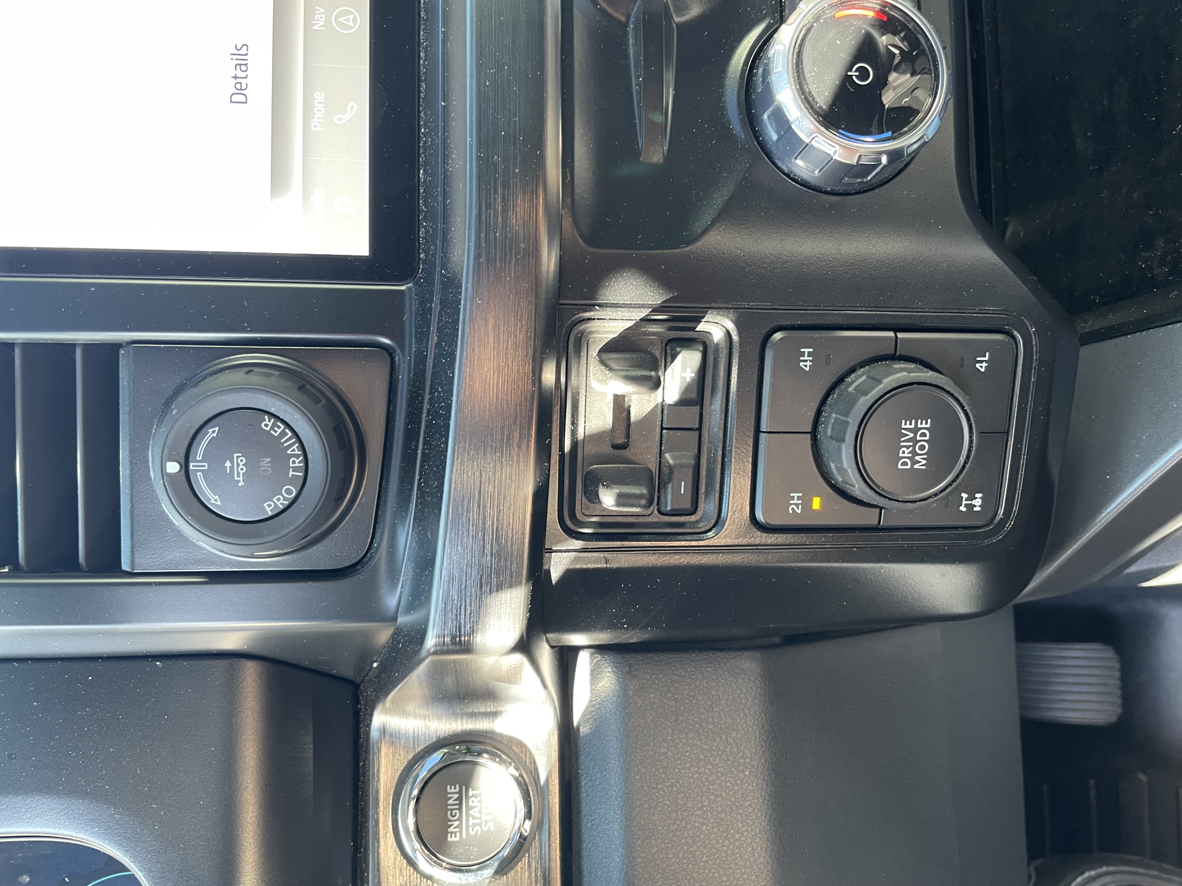Used 2024 Ford F250 Lariat w/ Lariat Ultimate Package AWD/4WD image 22