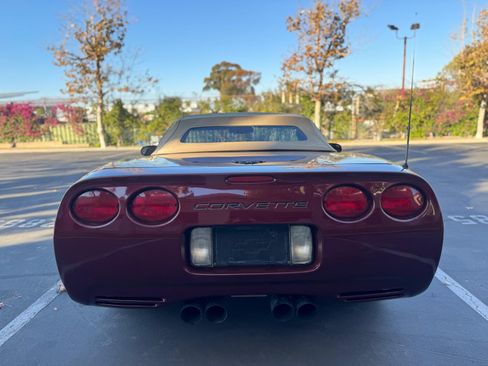 Used 2003 Chevrolet Corvette Convertible w/ Preferred Equipment Group1 image 13