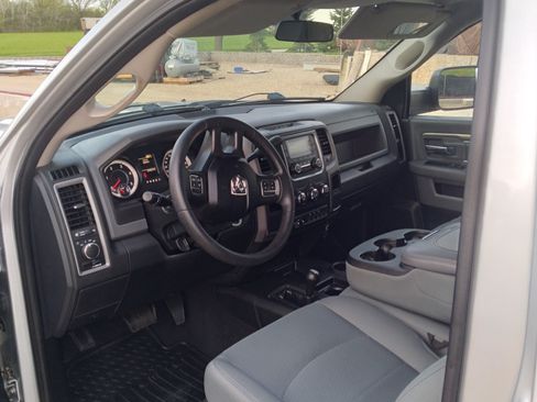 Used 2017 RAM 3500 Tradesman w/ Power & Remote Entry Group image 9