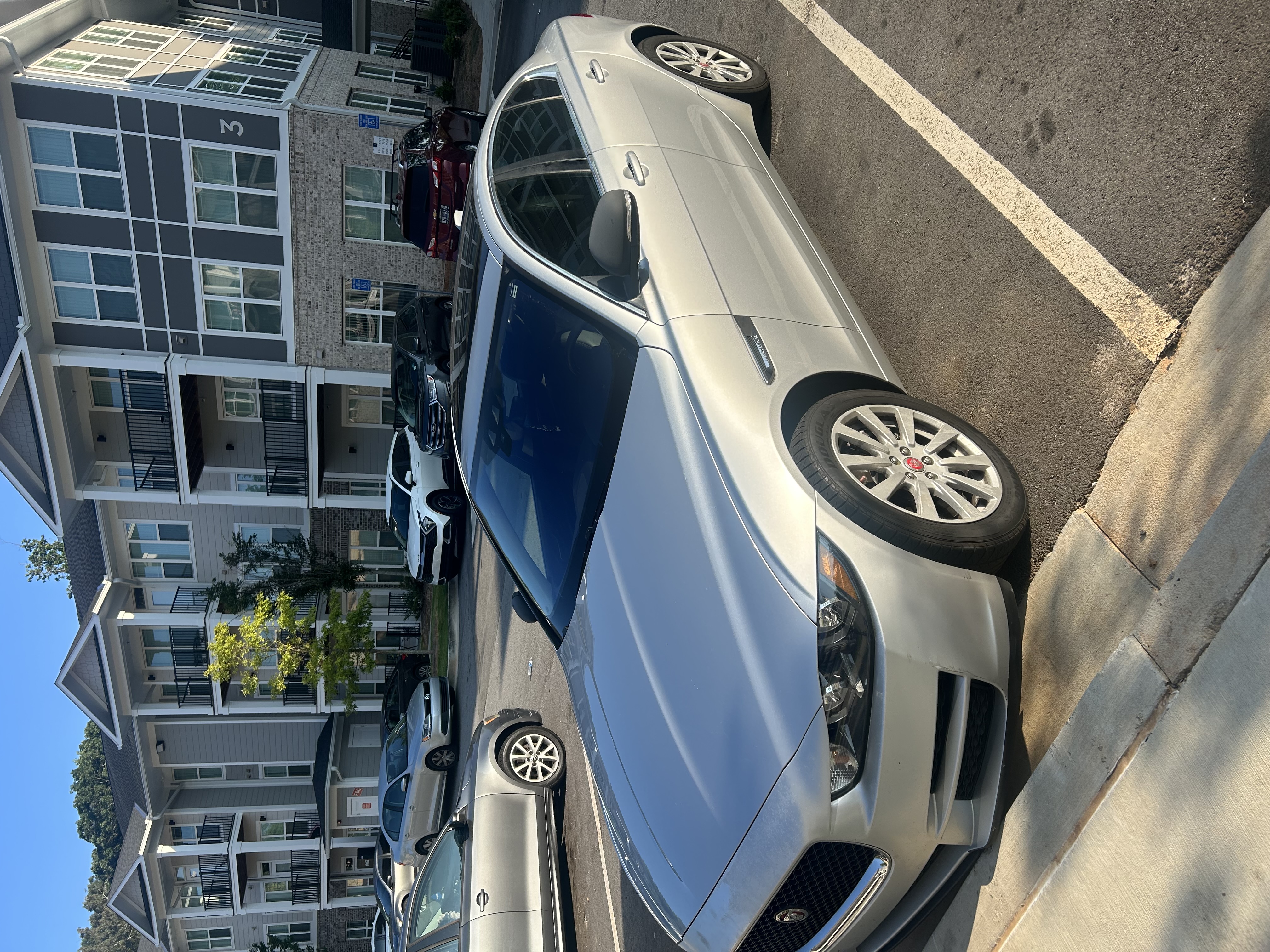 Used 2019 Jaguar XE RWD image 2