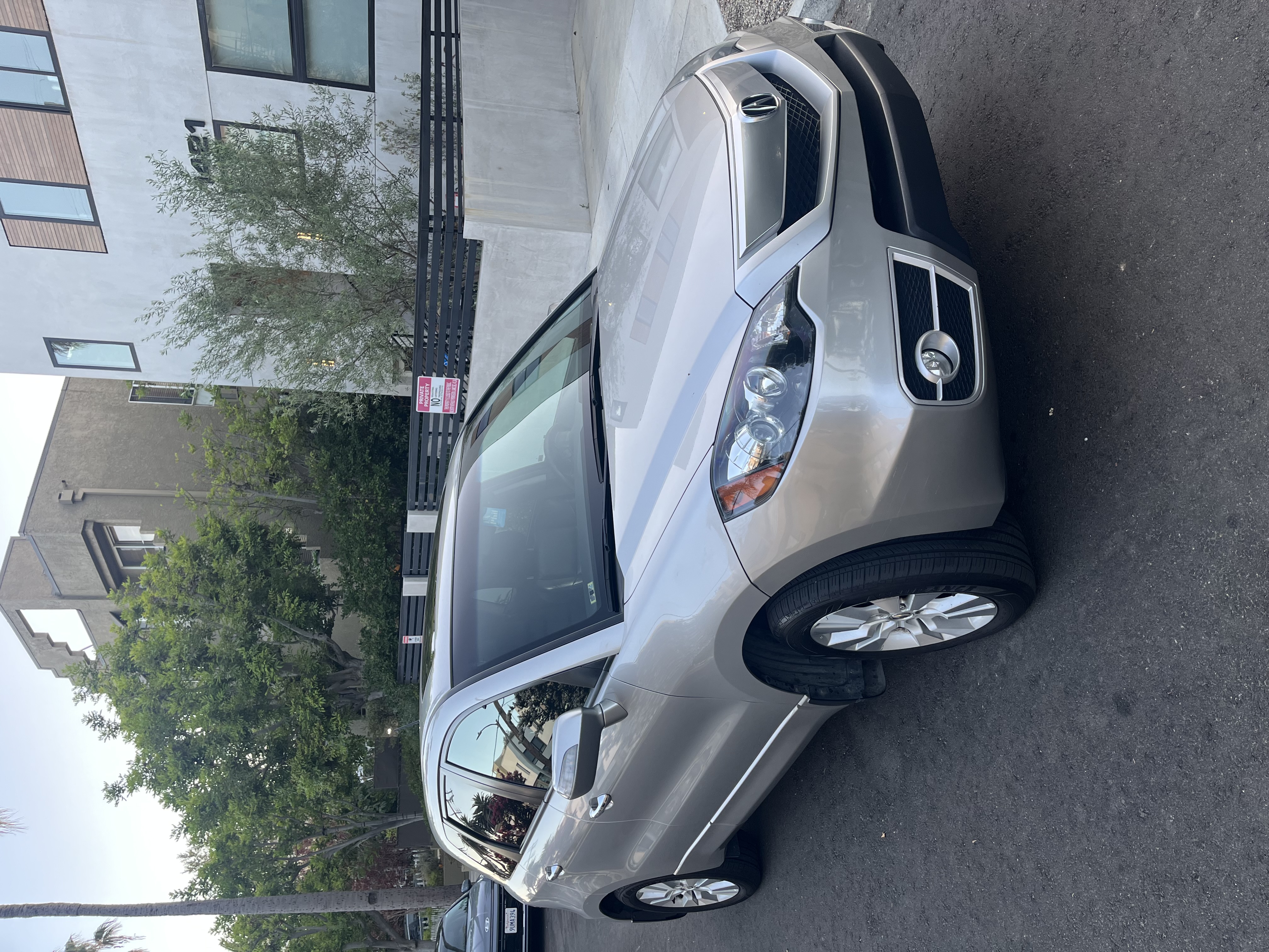 Used 2012 Acura RDX w/ Technology Package FWD image 2