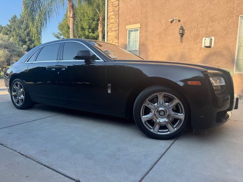 Used 2014 Rolls-Royce Ghost image 2