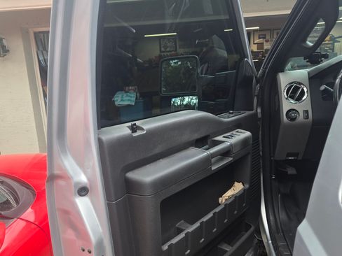 Used 2011 Ford F250 Lariat w/ Lariat Ultimate Pkg image 16