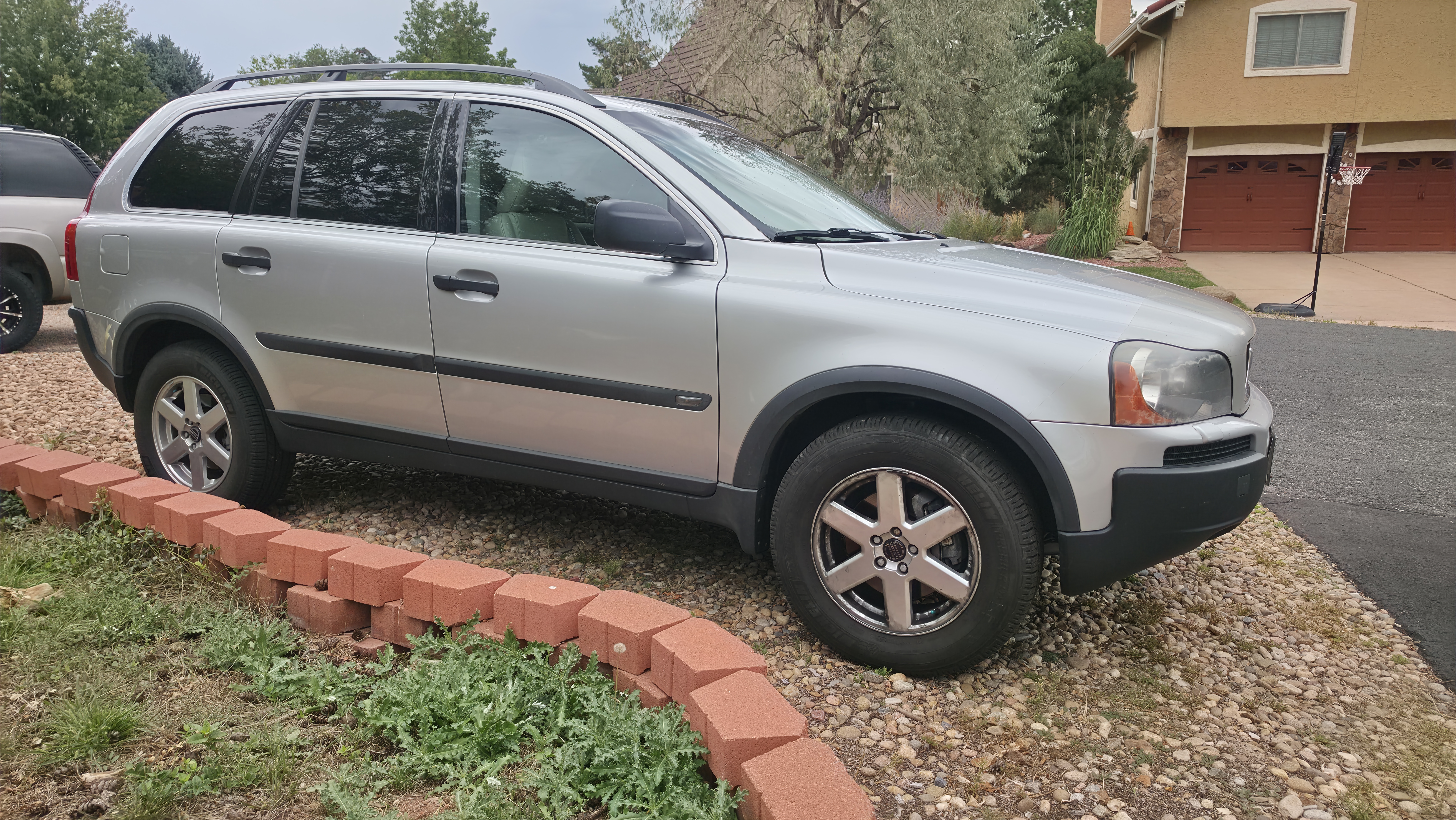 Used 2004 Volvo XC90 2.5T AWD/4WD image 4