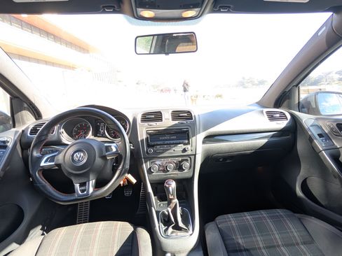 Used 2012 Volkswagen GTI 4-Door image 15