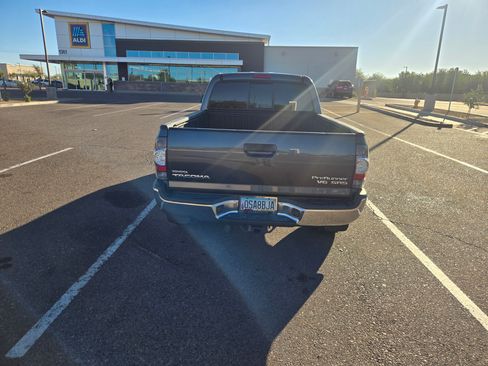 Used 2011 Toyota Tacoma PreRunner image 8