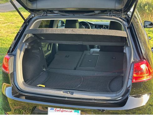 Used 2017 Volkswagen Golf Wolfsburg Edition image 6