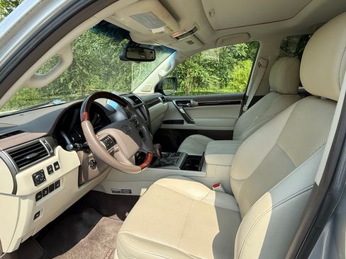 Used 2017 Lexus GX 460 Luxury AWD/4WD image 10