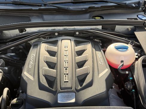 Used 2015 Porsche Macan Turbo w/ Premium Package Plus image 6