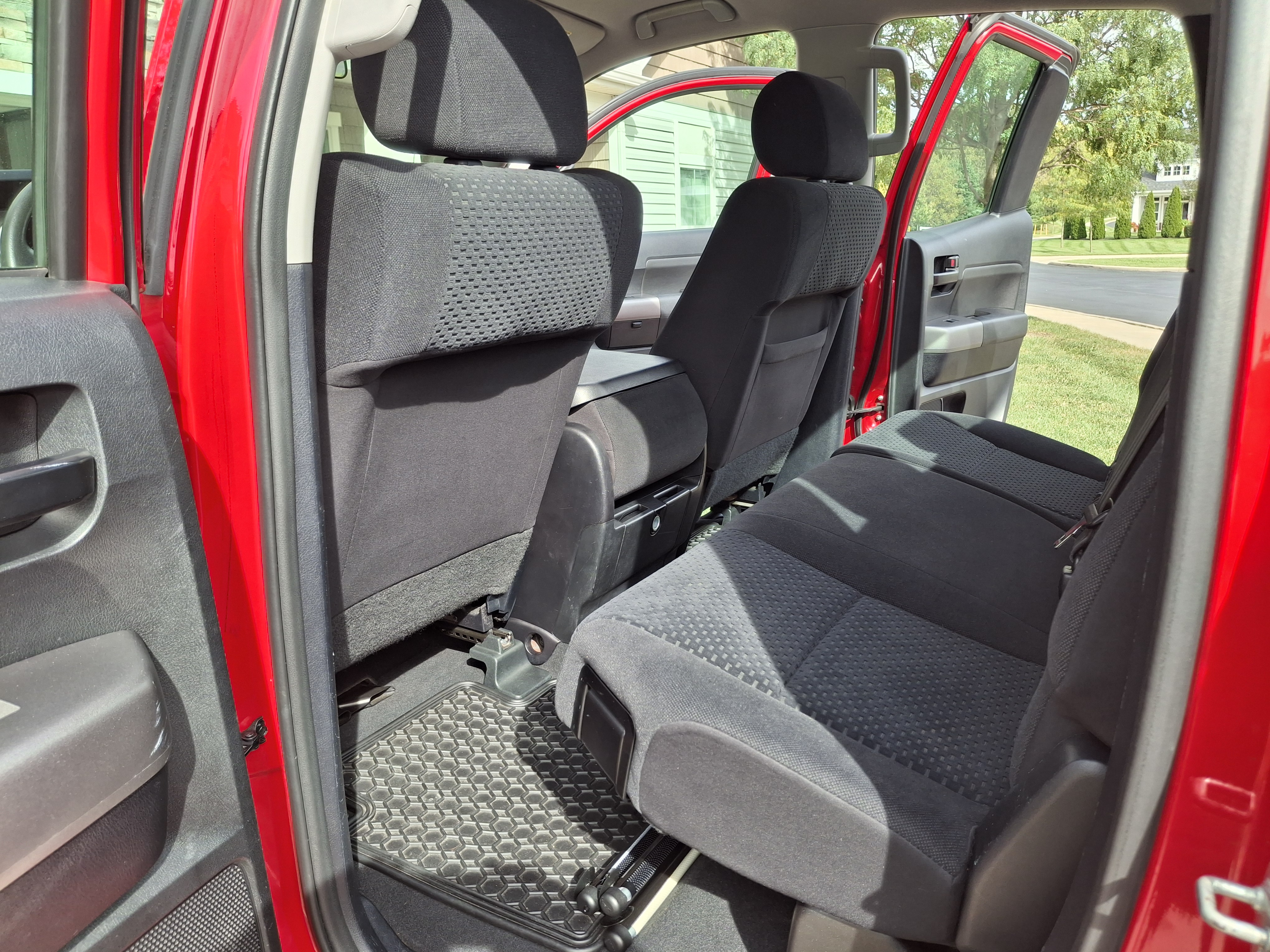 Used 2012 Toyota Tundra SR5 AWD/4WD image 11