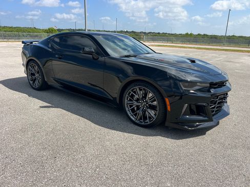 Used 2023 Chevrolet Camaro ZL1 RWD image 8